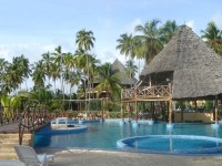 Poolen p Ocean Paradise Hotel. (Zanzibar, Tanzania)