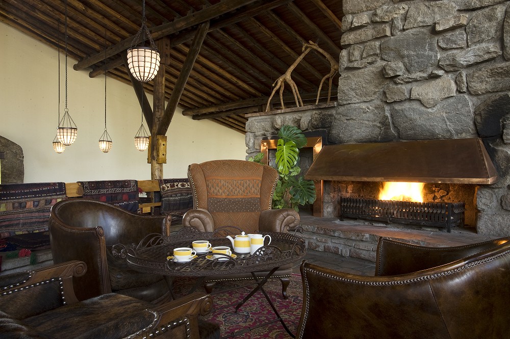 Loungen p Lobo Wildlife Lodge. (Lobo i norra Serengeti National Park, Tanzania)