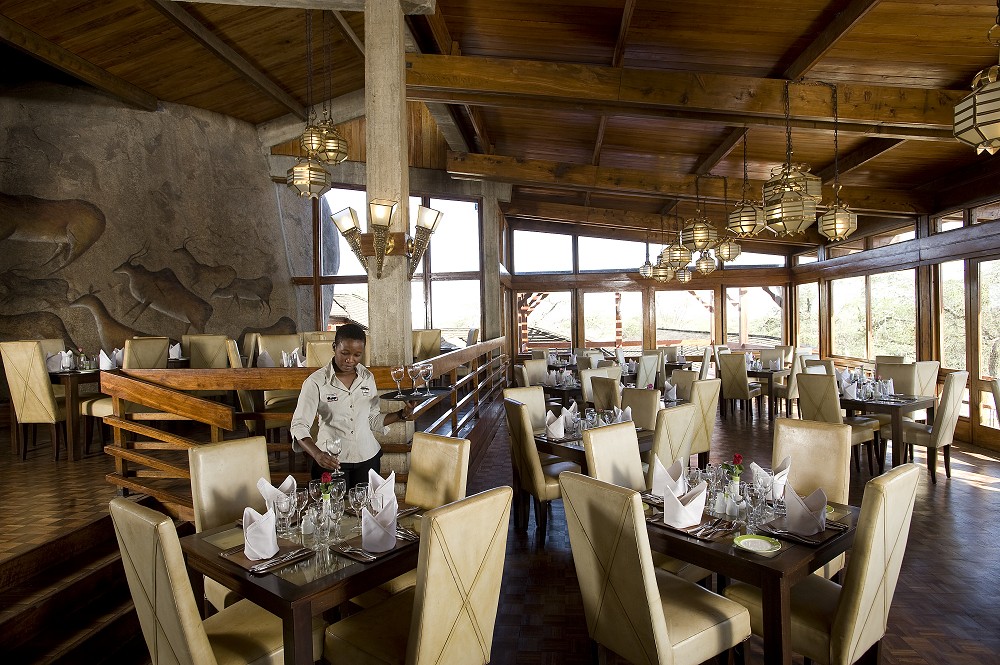 Restaurangen p Seronera Wildlife Lodge. (Seronera i centrala Serengeti National Park, Tanzania)