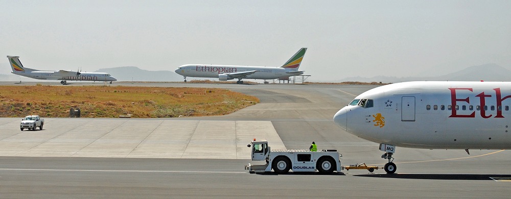 På väg till Östafrika. Byte längs vägen på Addis Abeba ADD.