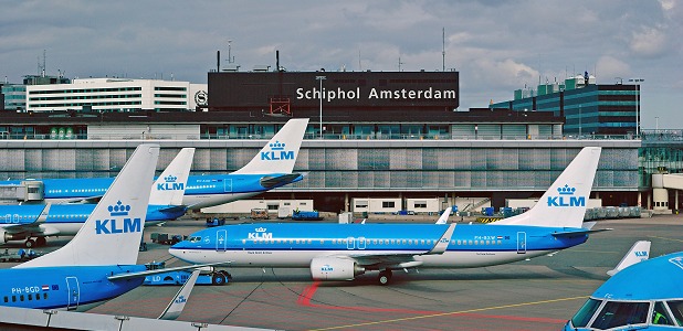 Amsterdam AMS, en av knutpunkterna för resor från Skandinavien till Afrika.