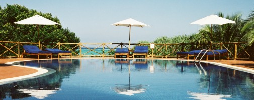Poolområdet på Ras Nungwi Beach Hotel.